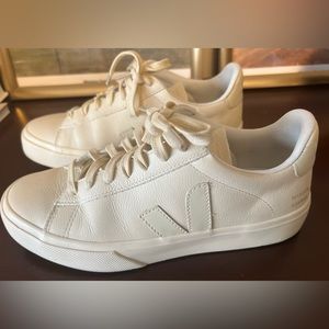Veja Campo sneakers size 7